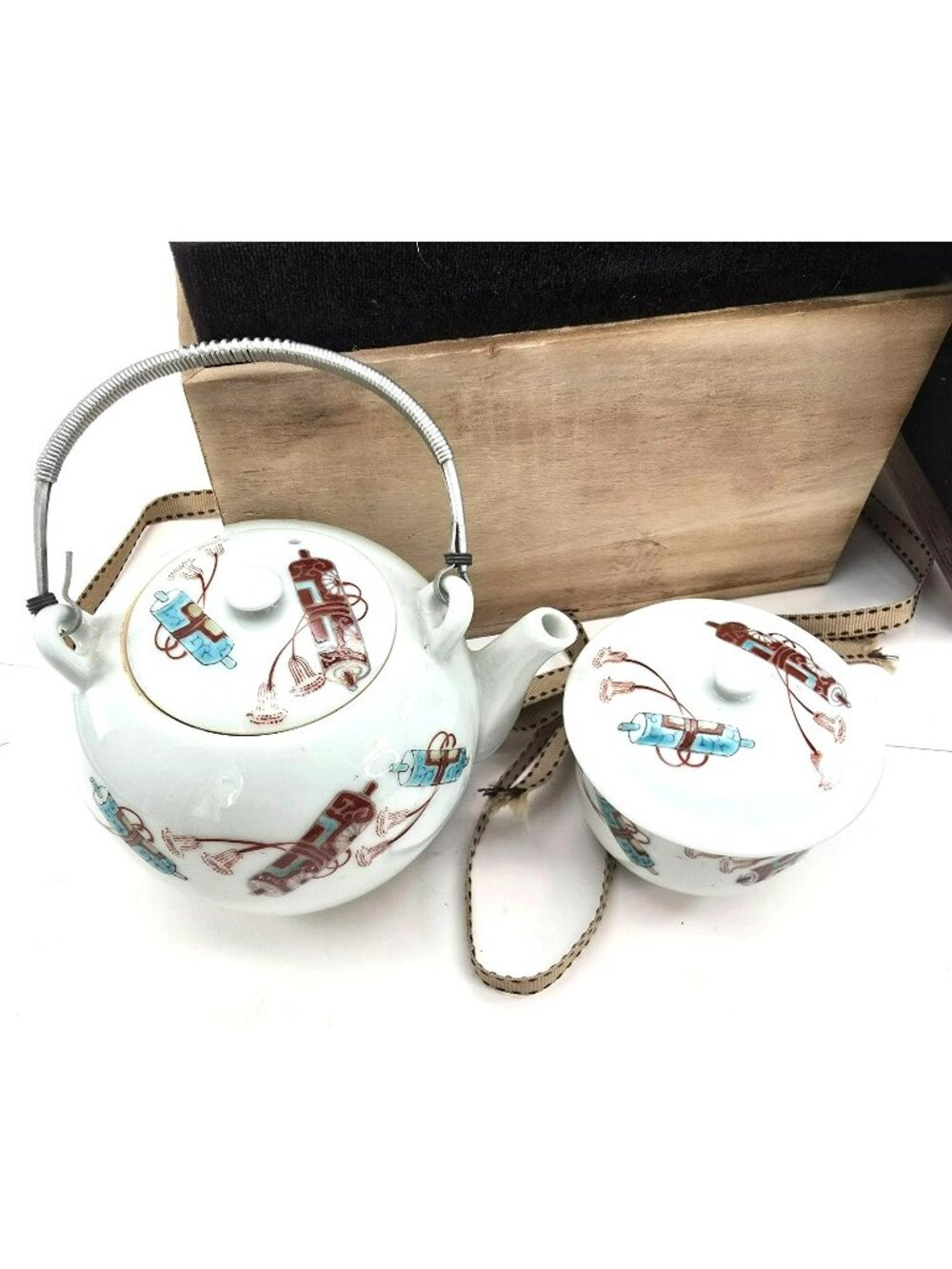 Vintage Chinese Porcelain Teapot & Lidded Bowl Set Bird Motif Wooden Box JE257